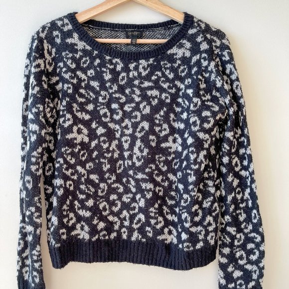 Jessica Simpson Leopard Animal Print Sweater XS - Picture 2 of 5